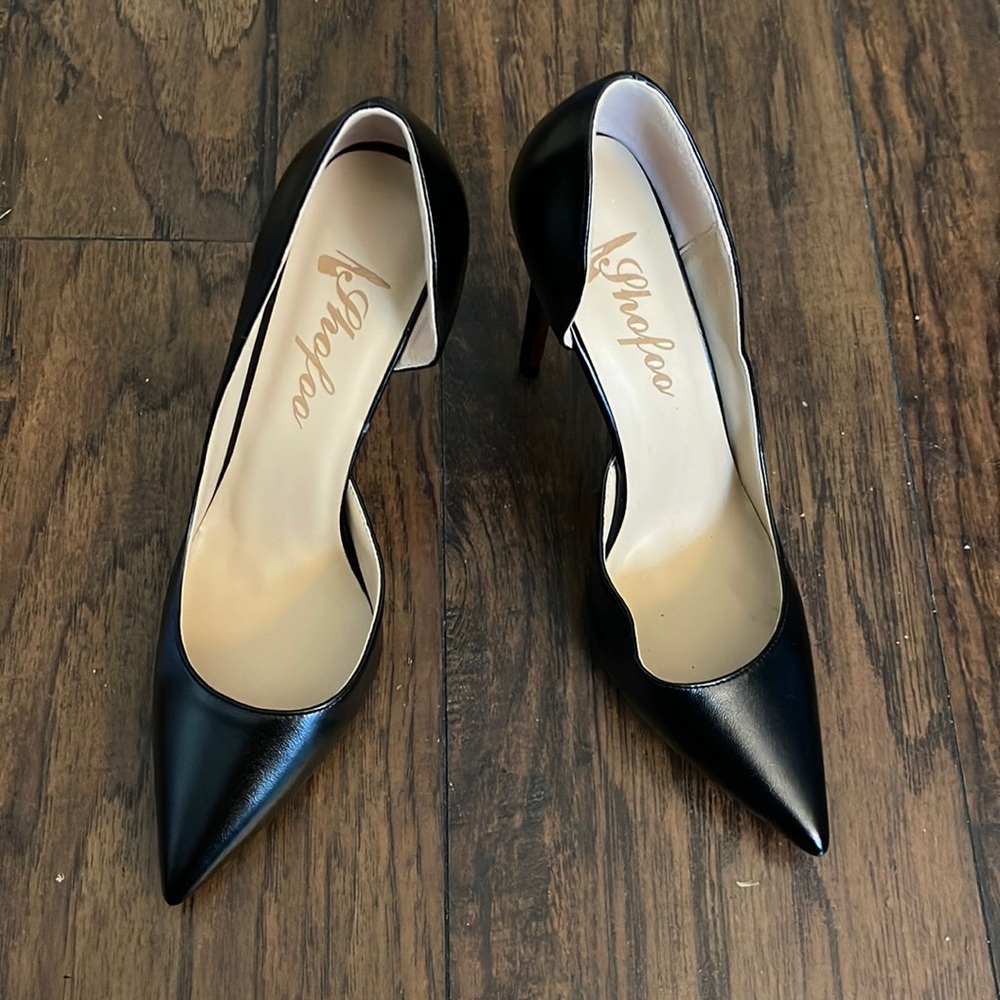 Black red bottom stiletto heels